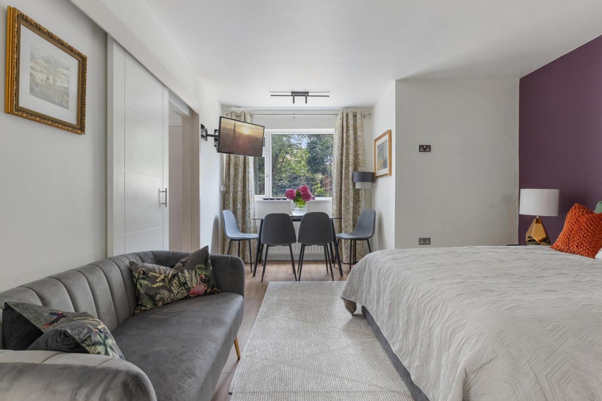 אילינג King Studio Apartment With Garden And Parking מראה חיצוני תמונה